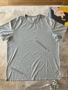 Lululemon Heather Gray Short Sleeve Tee Size XL